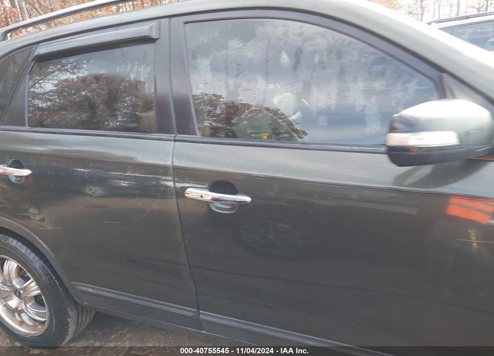 2011 KIA SORENTO EX V6 VIN: 5XYKUDA25BG114867