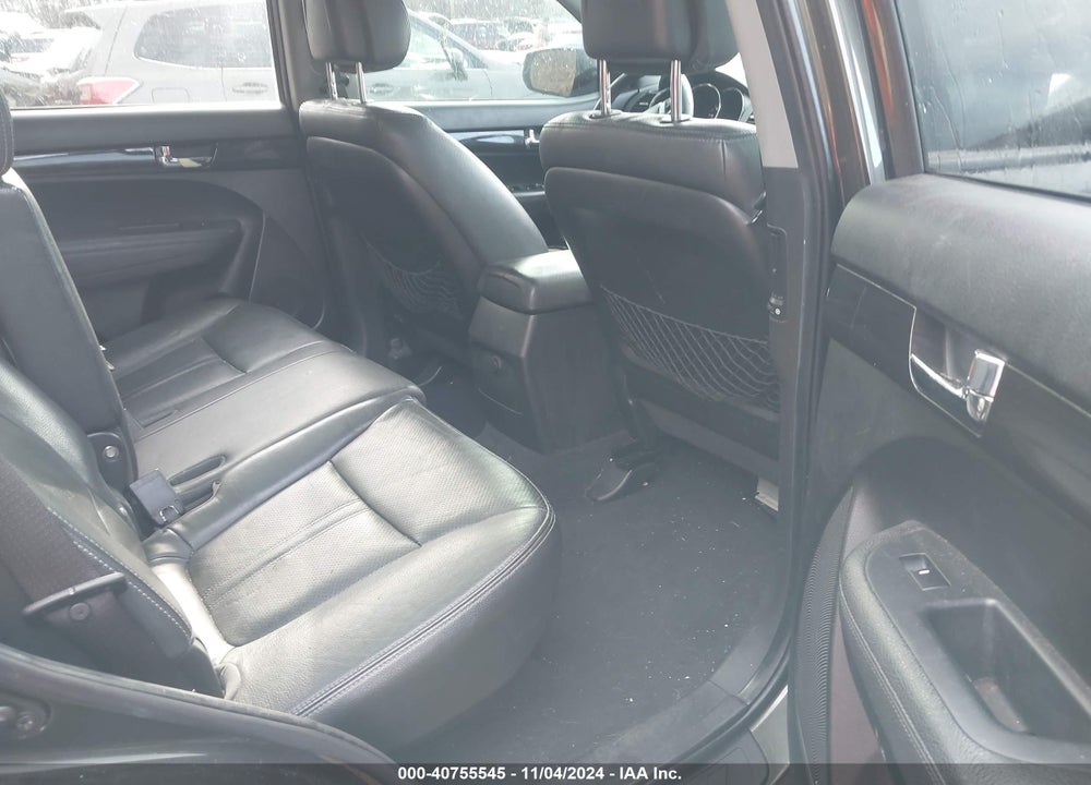2011 KIA SORENTO EX V6 VIN: 5XYKUDA25BG114867