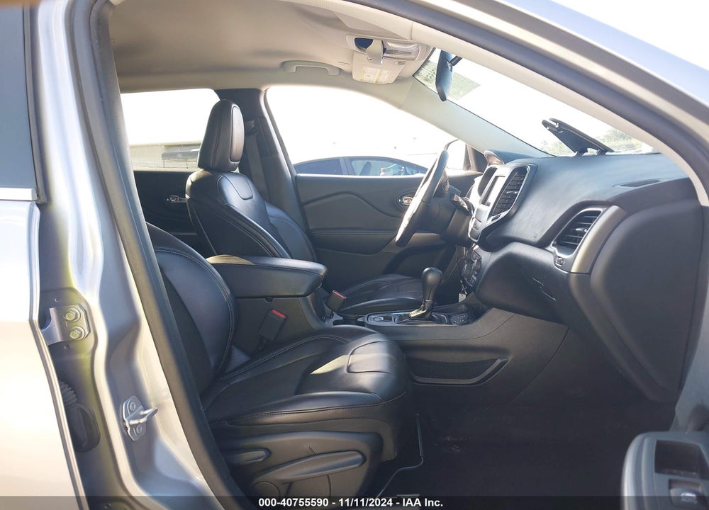 2019 JEEP CHEROKEE LATITUDE PLUS FWD VIN: 1C4PJLLBXKD266910