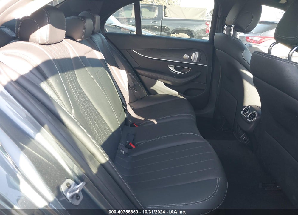 2019 MERCEDES-BENZ E 300 VIN: WDDZF4JB4KA581261