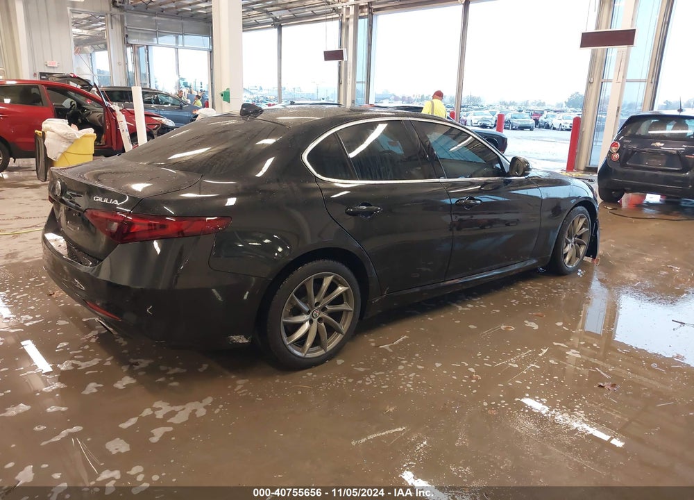 2017 ALFA ROMEO GIULIA AWD VIN: ZARFAEDN2H7528609