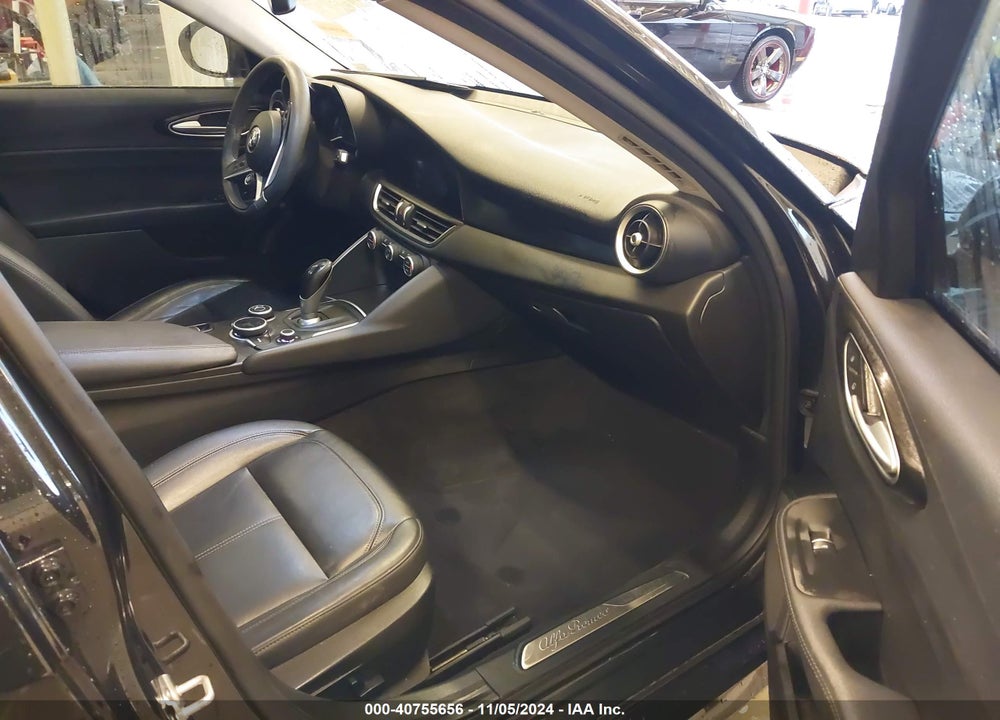 2017 ALFA ROMEO GIULIA AWD VIN: ZARFAEDN2H7528609