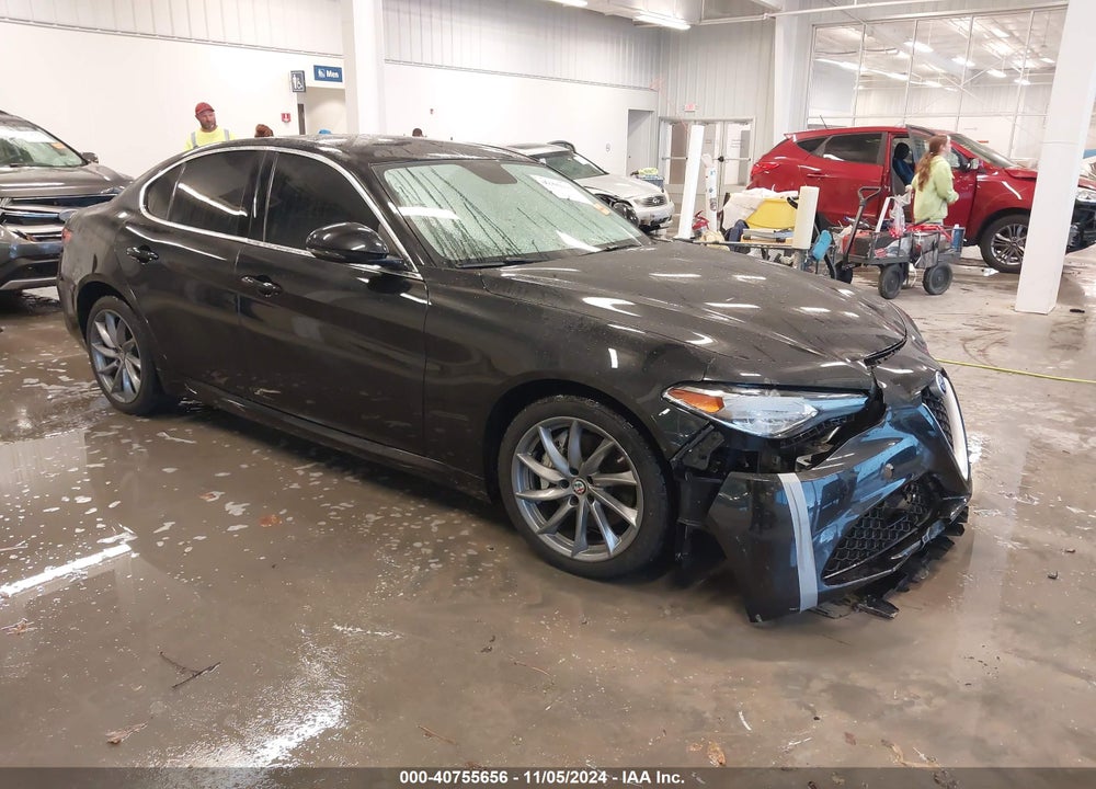2017 ALFA ROMEO GIULIA AWD VIN: ZARFAEDN2H7528609