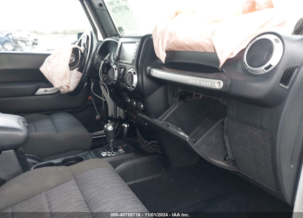 2012 JEEP WRANGLER UNLIMITED SAHARA VIN: 1C4BJWEG0CL269827
