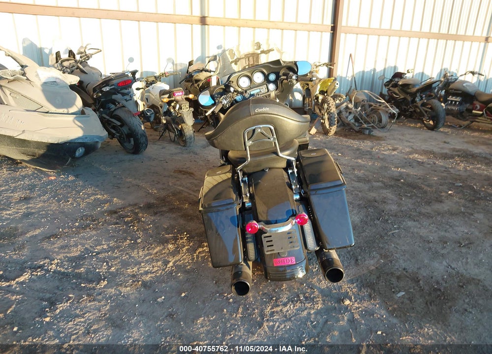 2013 HARLEY-DAVIDSON FLHX STREET GLIDE VIN: 1HD1KBM10DB611829