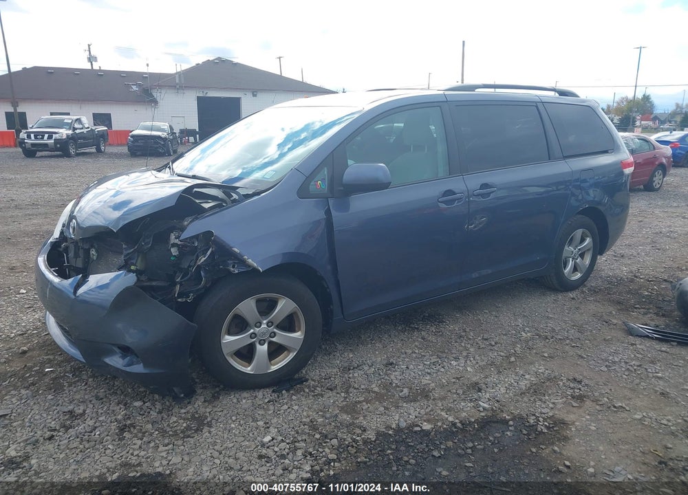 2013 TOYOTA SIENNA LE V6 8 PASSENGER VIN: 5TDKK3DC0DS332578