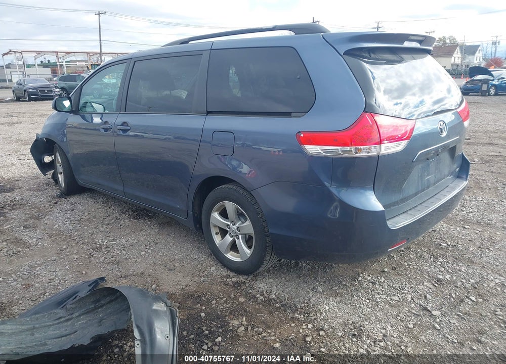 2013 TOYOTA SIENNA LE V6 8 PASSENGER VIN: 5TDKK3DC0DS332578