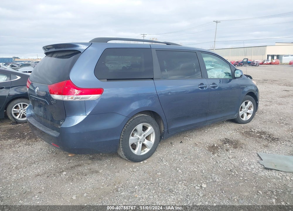 2013 TOYOTA SIENNA LE V6 8 PASSENGER VIN: 5TDKK3DC0DS332578