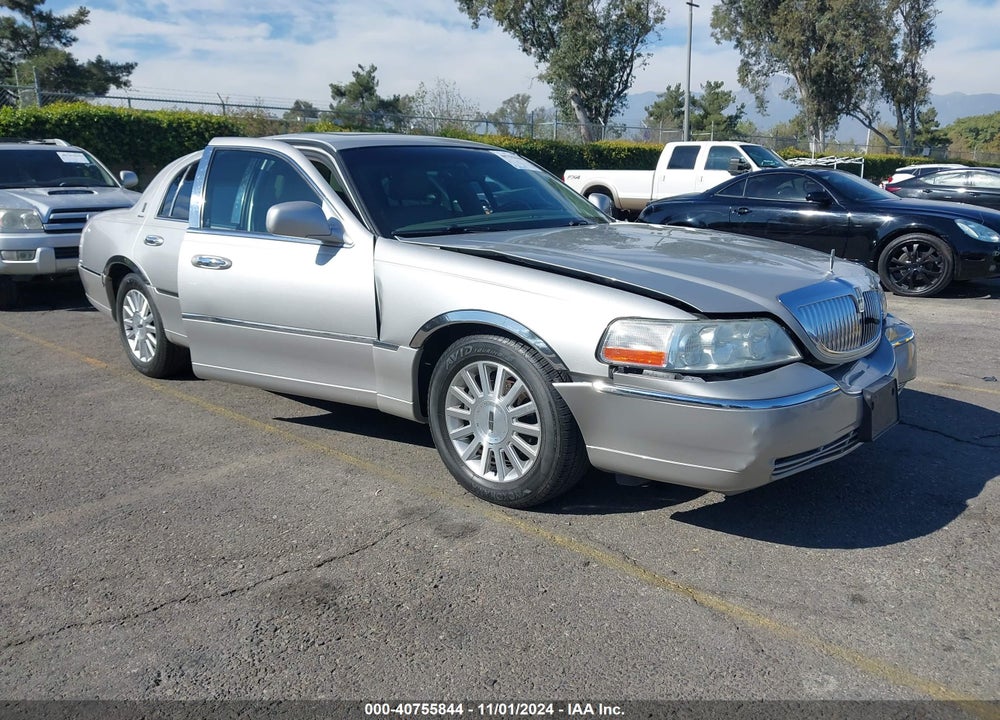 2004 LINCOLN TOWN CAR ULTIMATE VIN: 1LNHM83W04Y643778