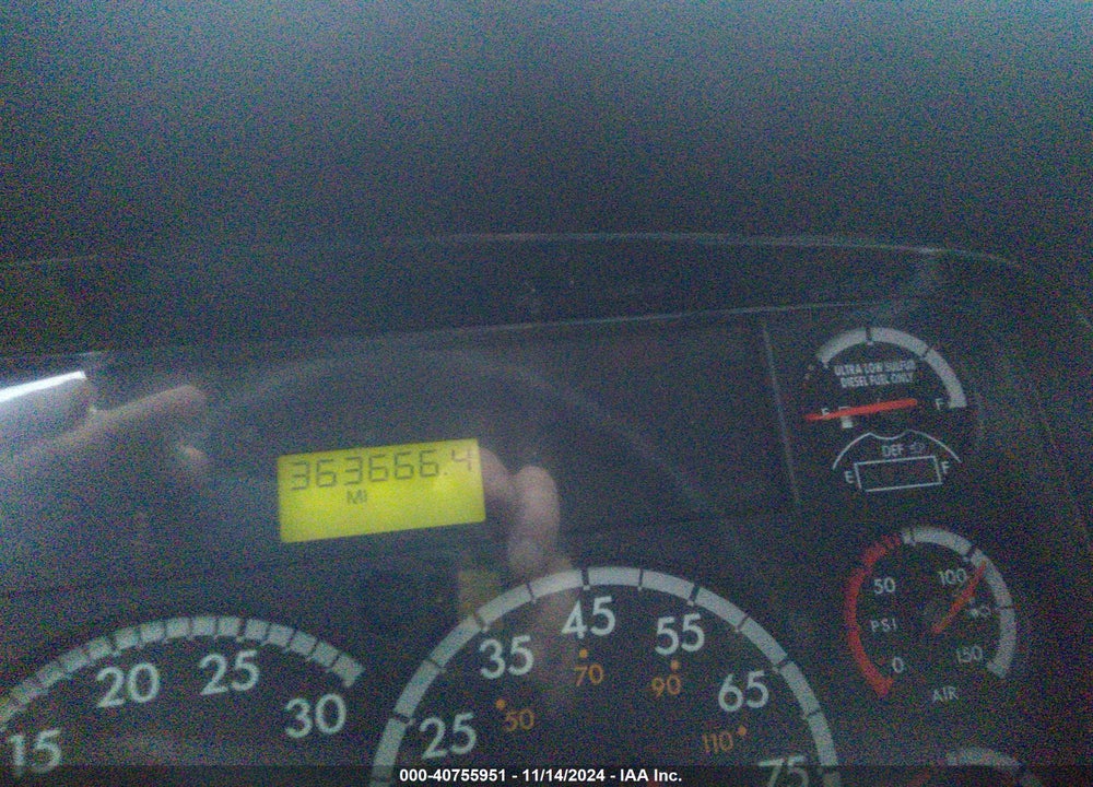 2013 FREIGHTLINER M2 106 MEDIUM DUTY VIN: 1FVACXDT1DDFB1033