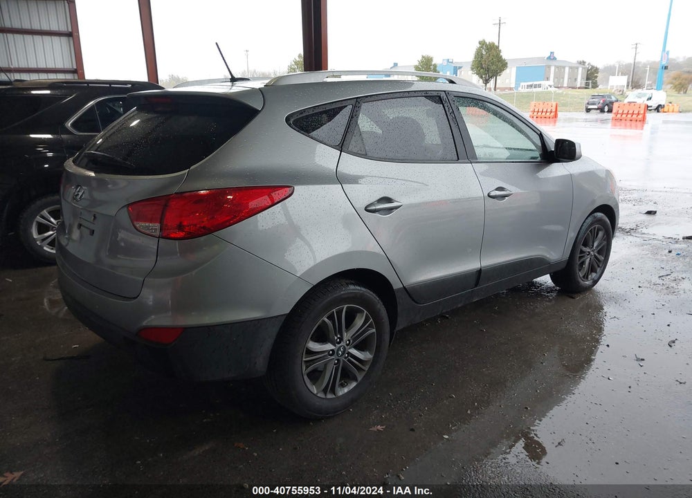 2015 HYUNDAI TUCSON SE VIN: KM8JU3AG3FU096550