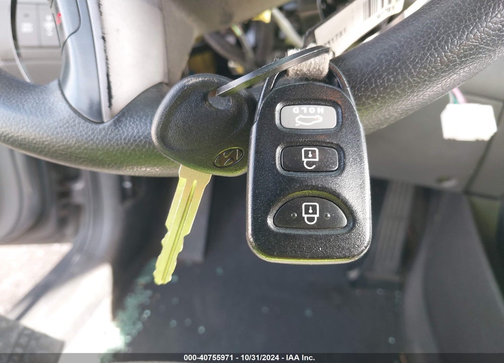 2013 HYUNDAI ELANTRA GLS VIN: 5NPDH4AE3DH167425
