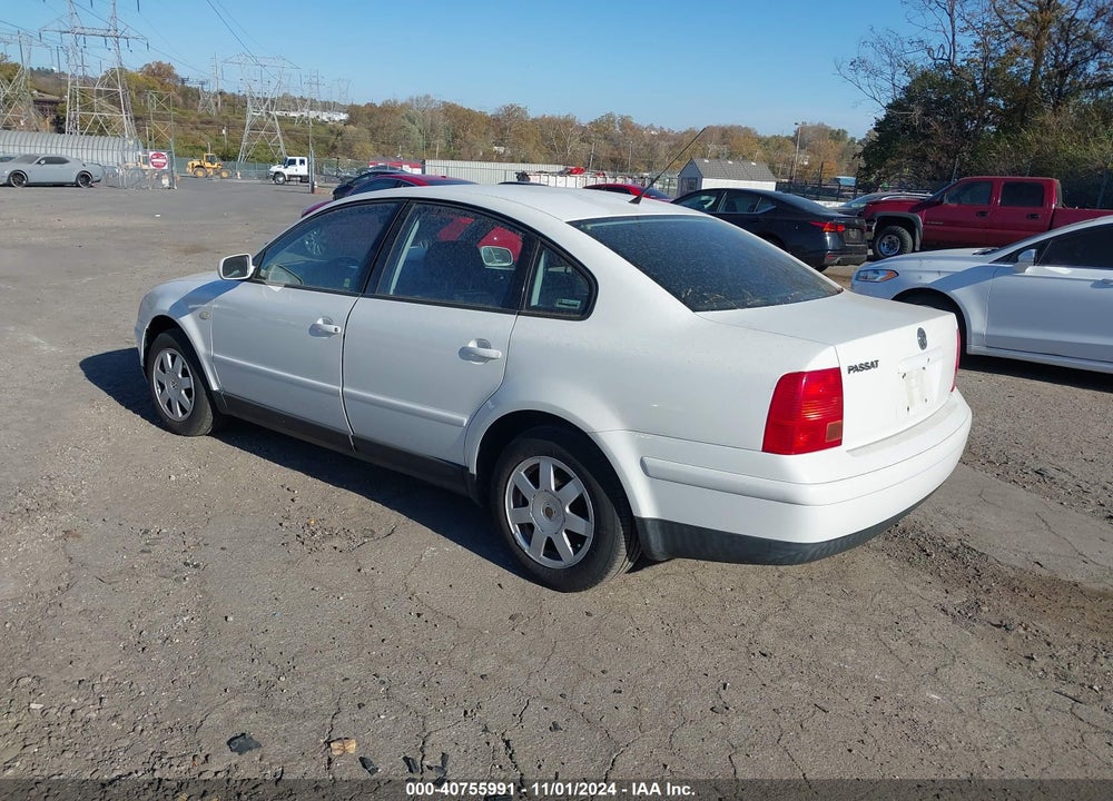 2000 VOLKSWAGEN PASSAT GLS VIN: WVWMA23B4YP216363