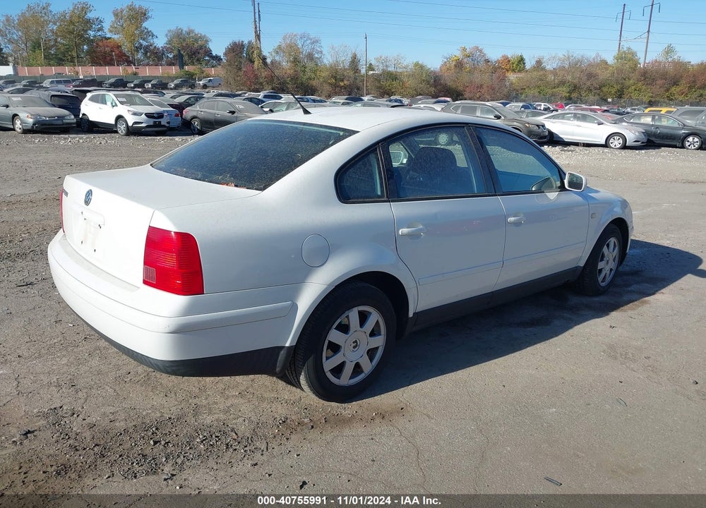 2000 VOLKSWAGEN PASSAT GLS VIN: WVWMA23B4YP216363