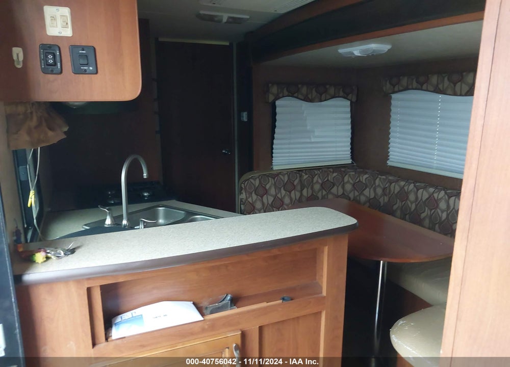 2014 R-VISION TRAIL-LITE TREK SERI VIN: 51V1P1E28EH851616