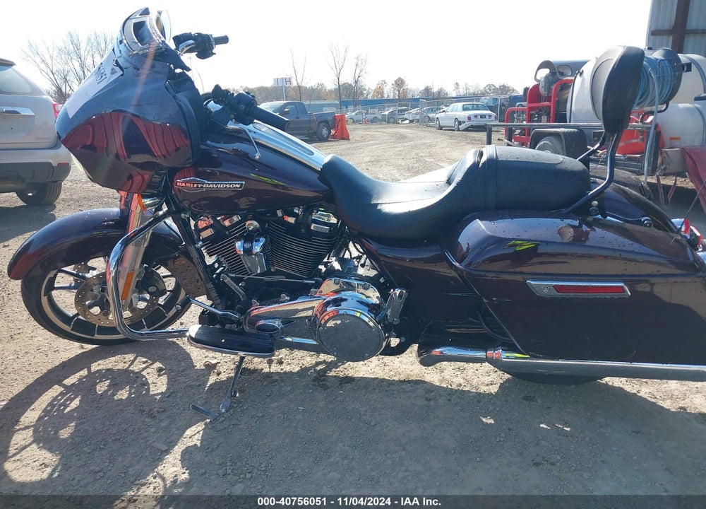 2022 HARLEY-DAVIDSON FLHX VIN: 1HD1KBC11NB654370