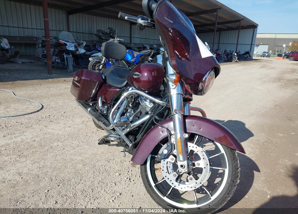 2022 HARLEY-DAVIDSON FLHX VIN: 1HD1KBC11NB654370