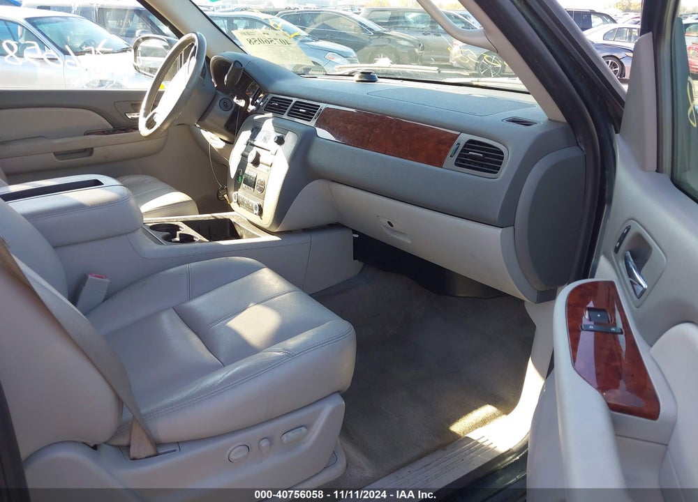 2009 GMC YUKON SLT2 VIN: 1GKFK33049R248055