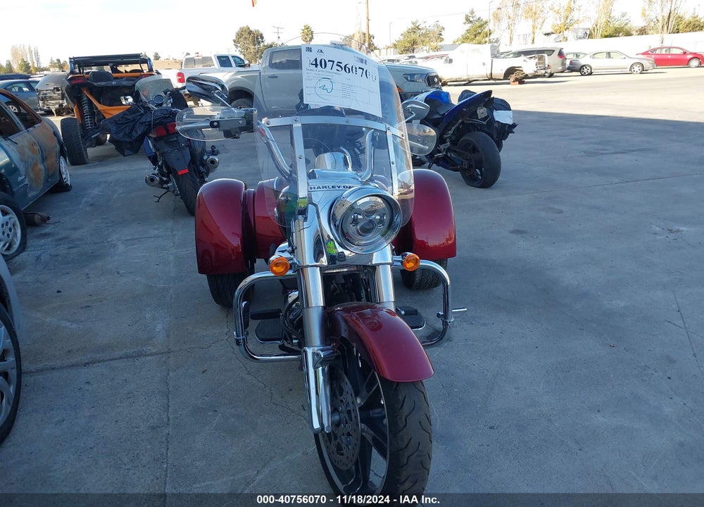 2017 HARLEY-DAVIDSON FLRT FREE WHEELER VIN: 1HD1MCC30HB858325