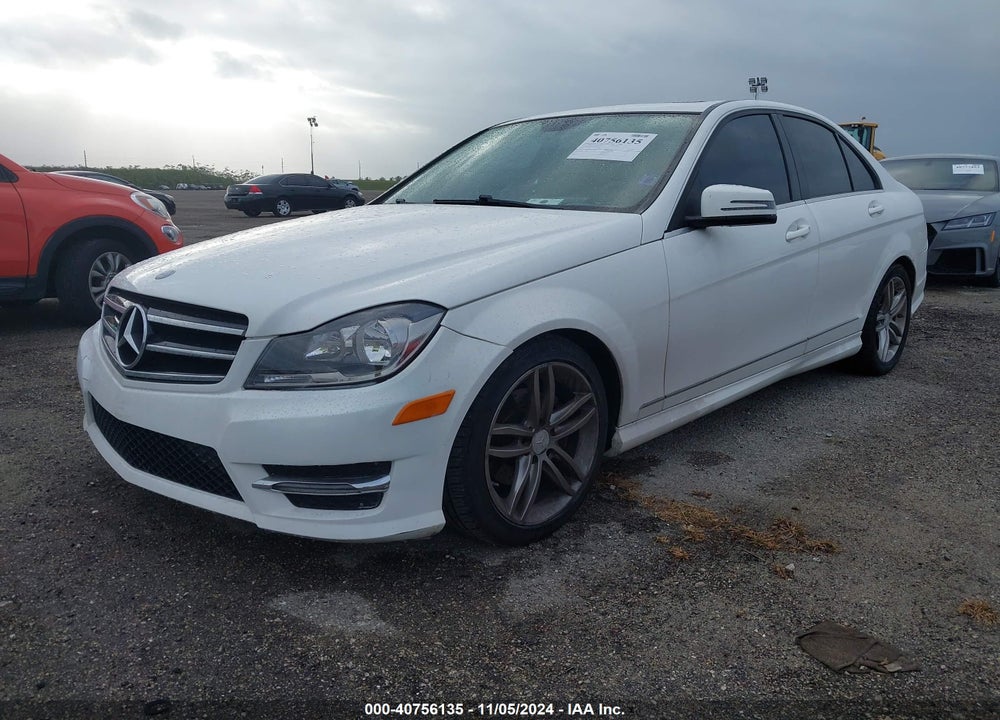 2014 MERCEDES-BENZ C-CLASS C 250 SPORT/LUXURY VIN: WDDGF4HB3EG204967