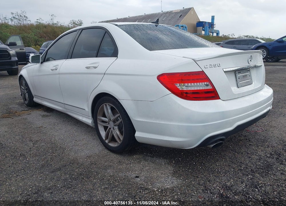 2014 MERCEDES-BENZ C-CLASS C 250 SPORT/LUXURY VIN: WDDGF4HB3EG204967