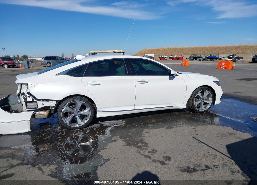 2018 HONDA ACCORD TOURING 2.0T VIN: 1HGCV2F95JA005725