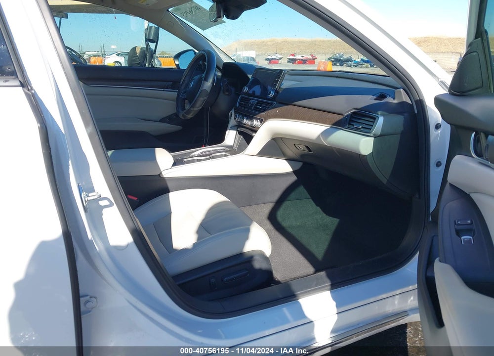 2018 HONDA ACCORD TOURING 2.0T VIN: 1HGCV2F95JA005725