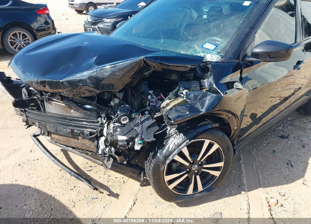 2018 NISSAN KICKS SV VIN: 3N1CP5CU4JL516700
