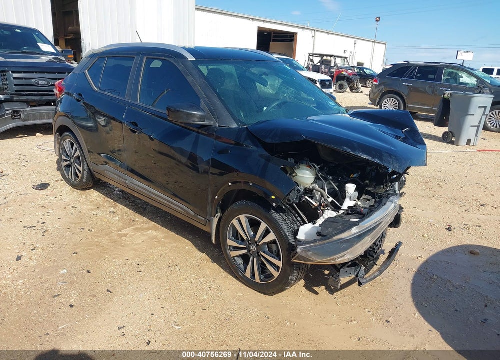 2018 NISSAN KICKS SV VIN: 3N1CP5CU4JL516700