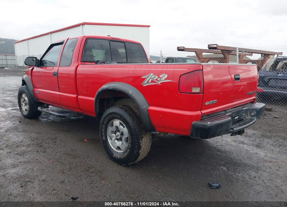 2002 CHEVROLET S-10 LS VIN: 1GCCT19W328150917