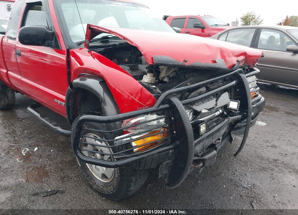 2002 CHEVROLET S-10 LS VIN: 1GCCT19W328150917