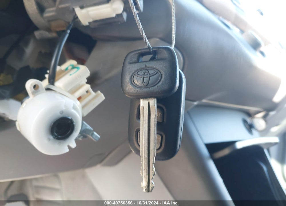 2005 TOYOTA CAMRY LE VIN: 4T1BE32K75U988349