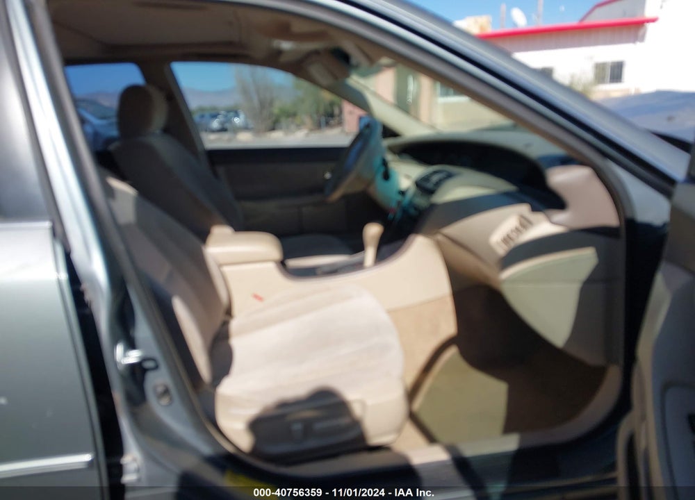 2000 TOYOTA AVALON XL VIN: 4T1BF28B5YU038056