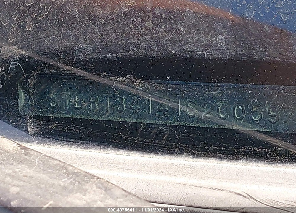 2001 TOYOTA TUNDRA SR5 V8 VIN: 5TBRT34141S200597