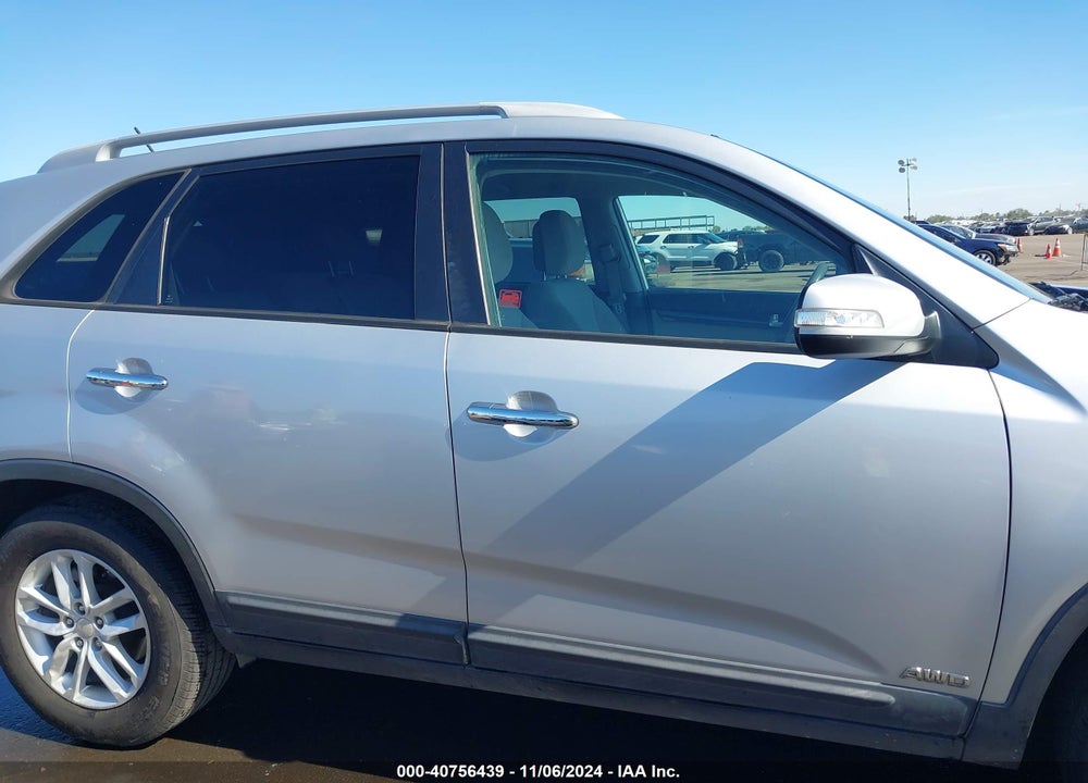 2014 KIA SORENTO LX V6 VIN: 5XYKTDA75EG462008