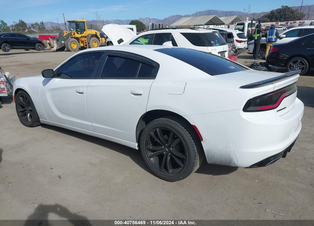 2017 DODGE CHARGER SXT RWD VIN: 2C3CDXHG7HH623655