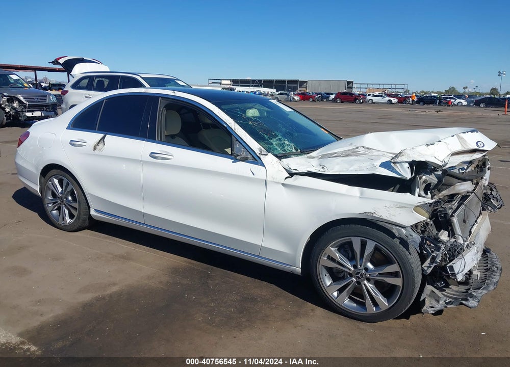 2017 MERCEDES-BENZ C 300 LUXURY/SPORT VIN: 55SWF4JB2HU218551