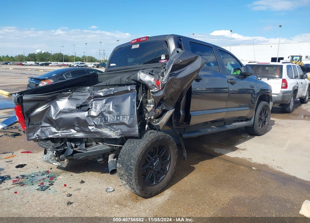2018 TOYOTA TUNDRA SR5 5.7L V8 VIN: 5TFDW5F10JX774724