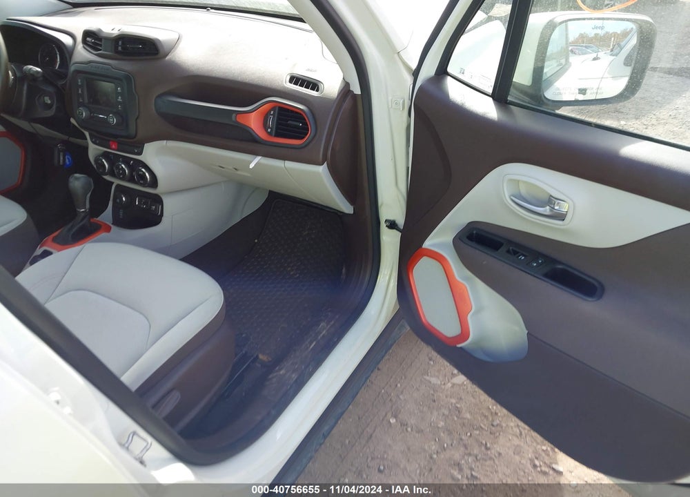 2016 JEEP RENEGADE LATITUDE VIN: ZACCJBBT8GPD21799