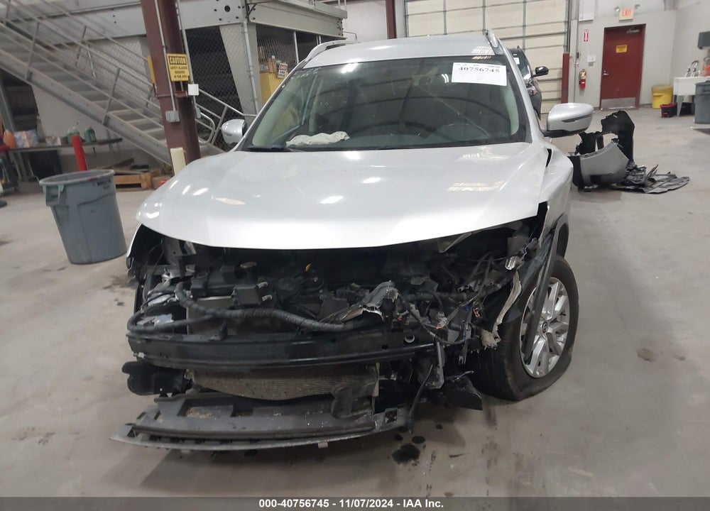 2017 NISSAN ROGUE SV VIN: JN8AT2MV2HW274021