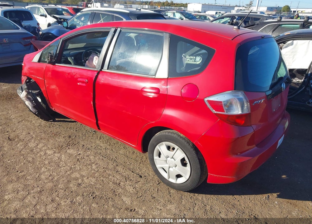 2012 HONDA FIT VIN: JHMGE8H31CC021213