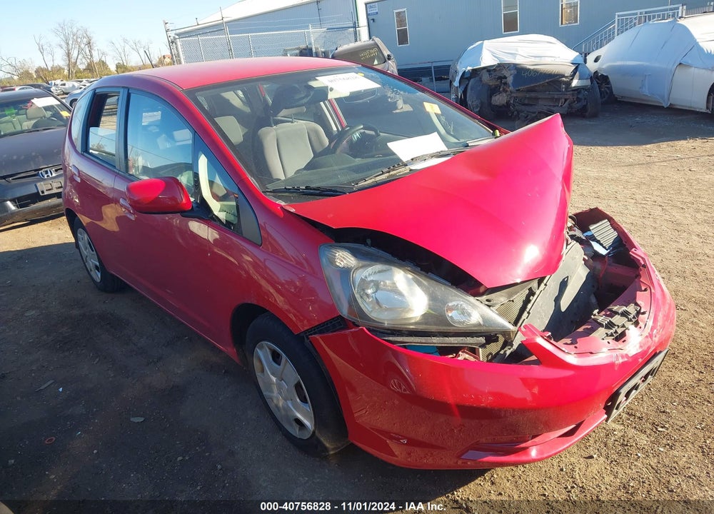 2012 HONDA FIT VIN: JHMGE8H31CC021213