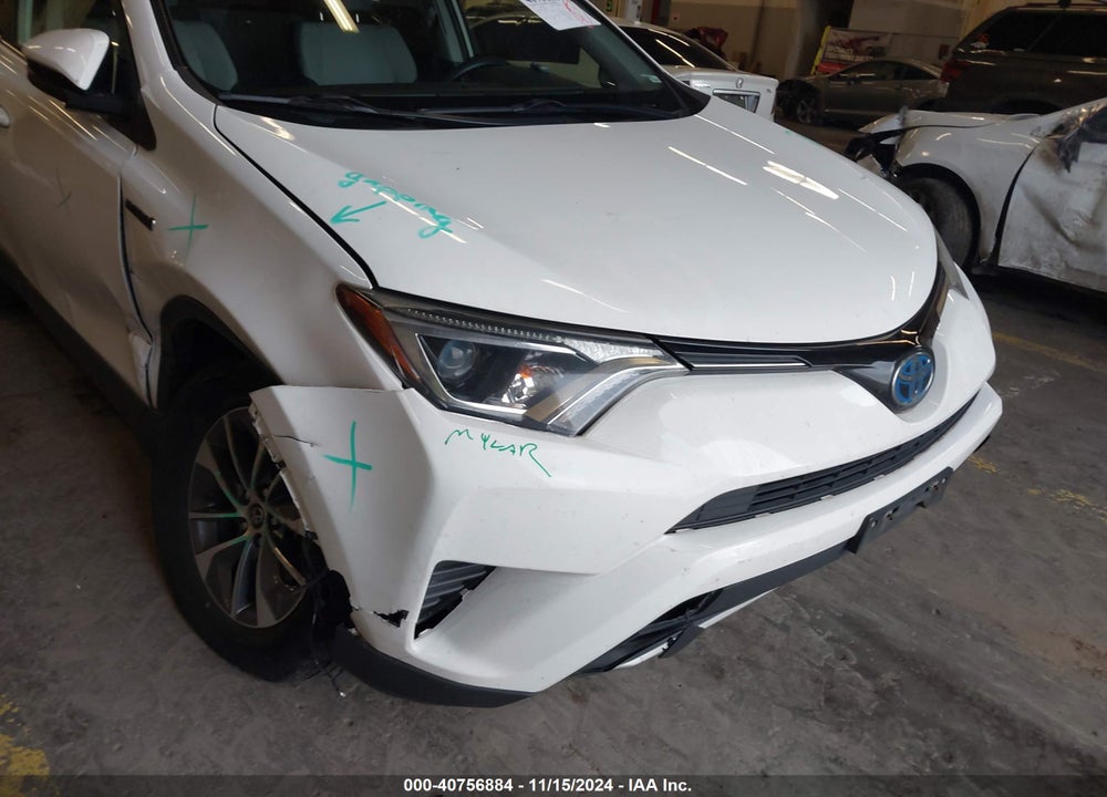 2018 TOYOTA RAV4 HYBRID LE VIN: JTMRJREV5JD239857