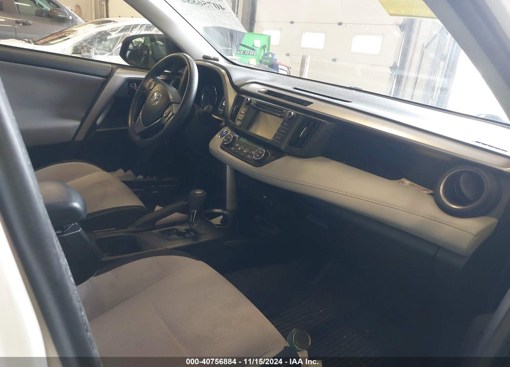 2018 TOYOTA RAV4 HYBRID LE VIN: JTMRJREV5JD239857