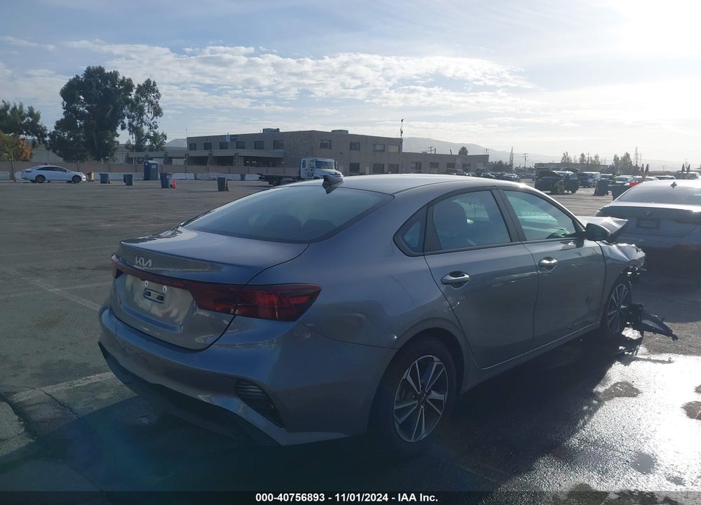 2024 KIA FORTE LXS VIN: 3KPF24AD8RE748142