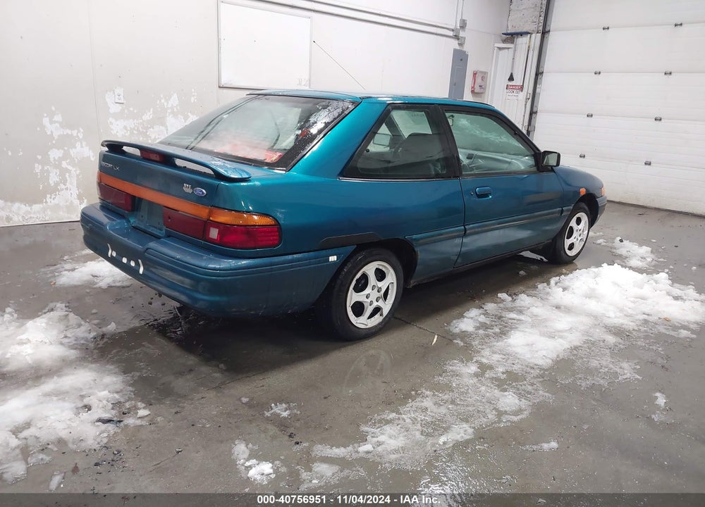 1996 FORD ESCORT LX VIN: 1FASP11J2TW133996