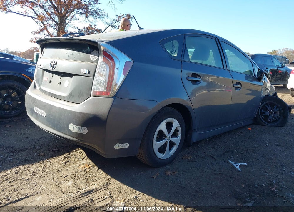 2013 TOYOTA PRIUS THREE VIN: JTDKN3DU8D1638411
