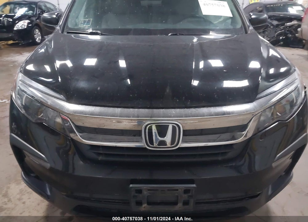2020 HONDA PILOT AWD LX VIN: 5FNYF6H13LB005720