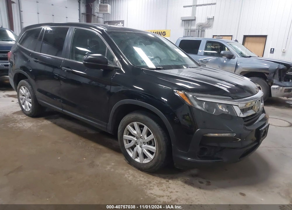 2020 HONDA PILOT AWD LX VIN: 5FNYF6H13LB005720