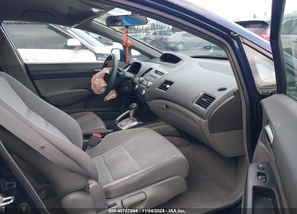 2010 HONDA CIVIC LX VIN: 19XFA1F59AE037685